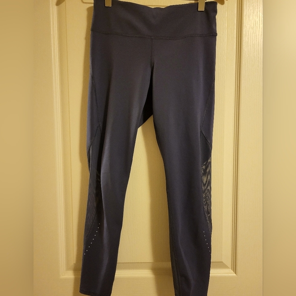 Old Navy Active leggings Sz Medium - Picture 1 of 4